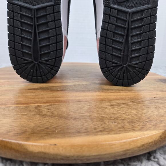 Jordan 1 Low OG Bleached Coral GS Kids 6.5y Athletic Casual Sneaker CZ0858-061 - Picture 10 of 12